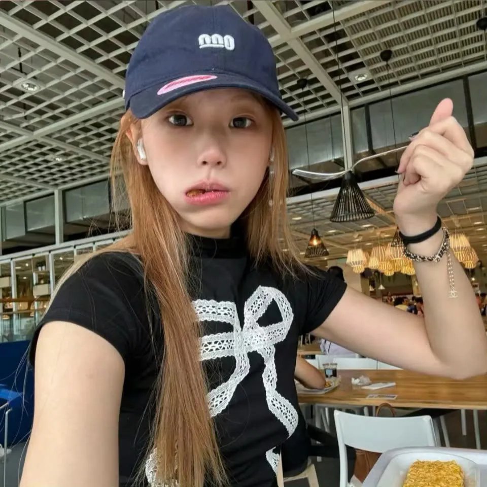 师傅求我下山祸害九个绝色师姐